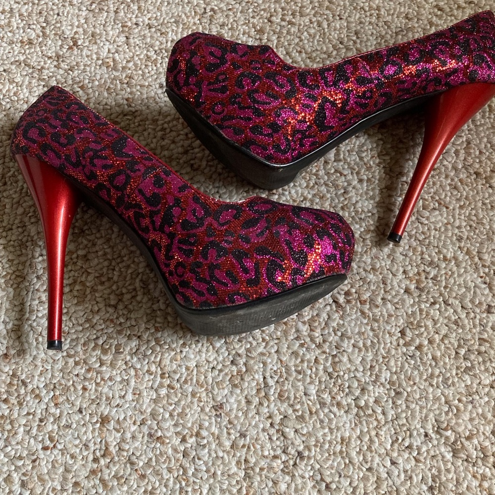 Stylish Red and Pink Leopard Print Heels